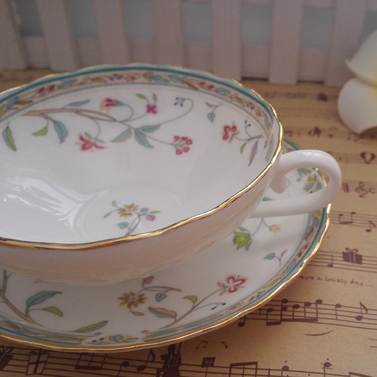 Classic Vintage Ceramic Tea Set